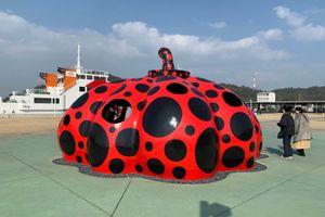 [Yayoi Kusama][0], _Red Pumpkin_ (2006). Benesse Art Site, Naoshima Island, Japan. Photo: Georges Armaos.


[0]: https://ocula.com/artists/yayoi-kusama